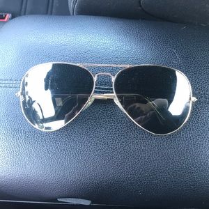 Ray-Ban Oversized Polarized Aviator Sunglasses
